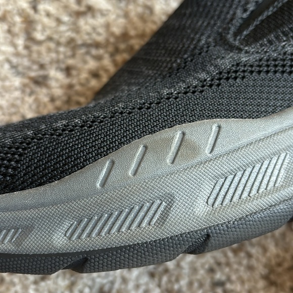 Skechers Slip On Shoes - Picture 8 of 9